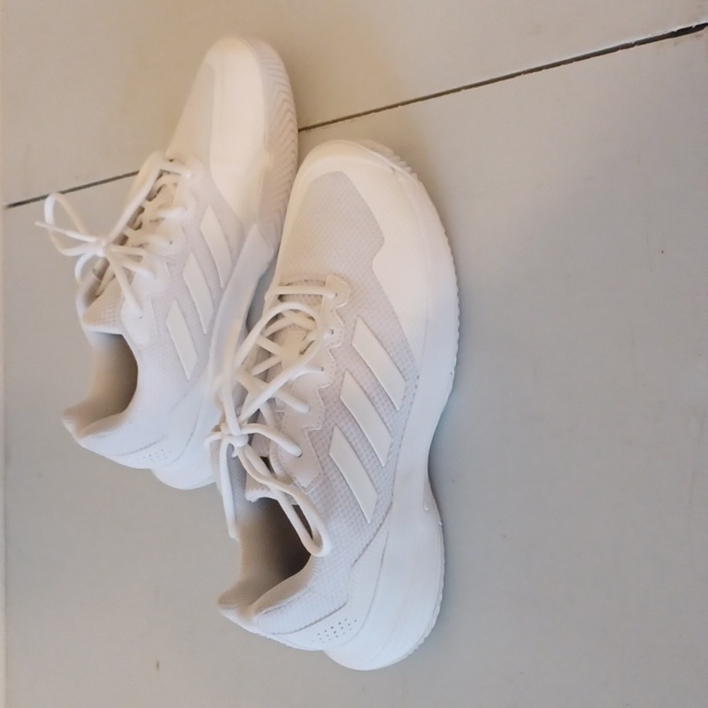 Adidas Mens Game Court 2 Tennis Shoes Size 9